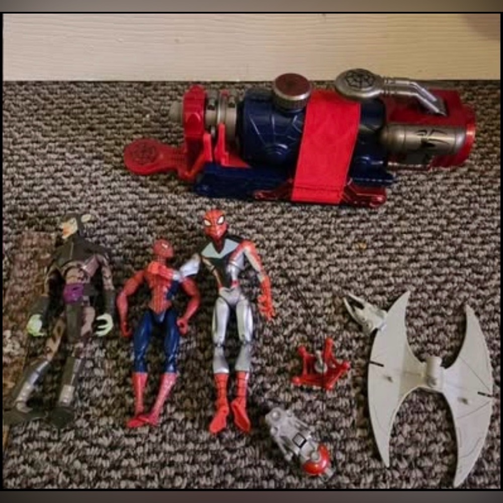 Spider-Man Action Figure Set with Launcher